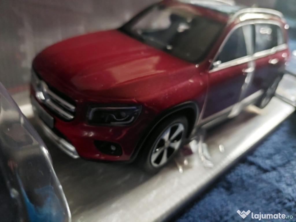 Macheta auto Mercedes GLB (SUV), 1:18, metalica (Solido) -NOUA!