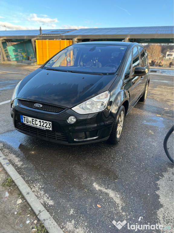 Ford s-Max cu 7 locuri