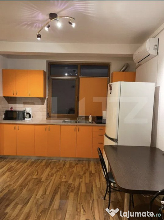 Închiriez apartament 3 camere complet mobilat și utilat -