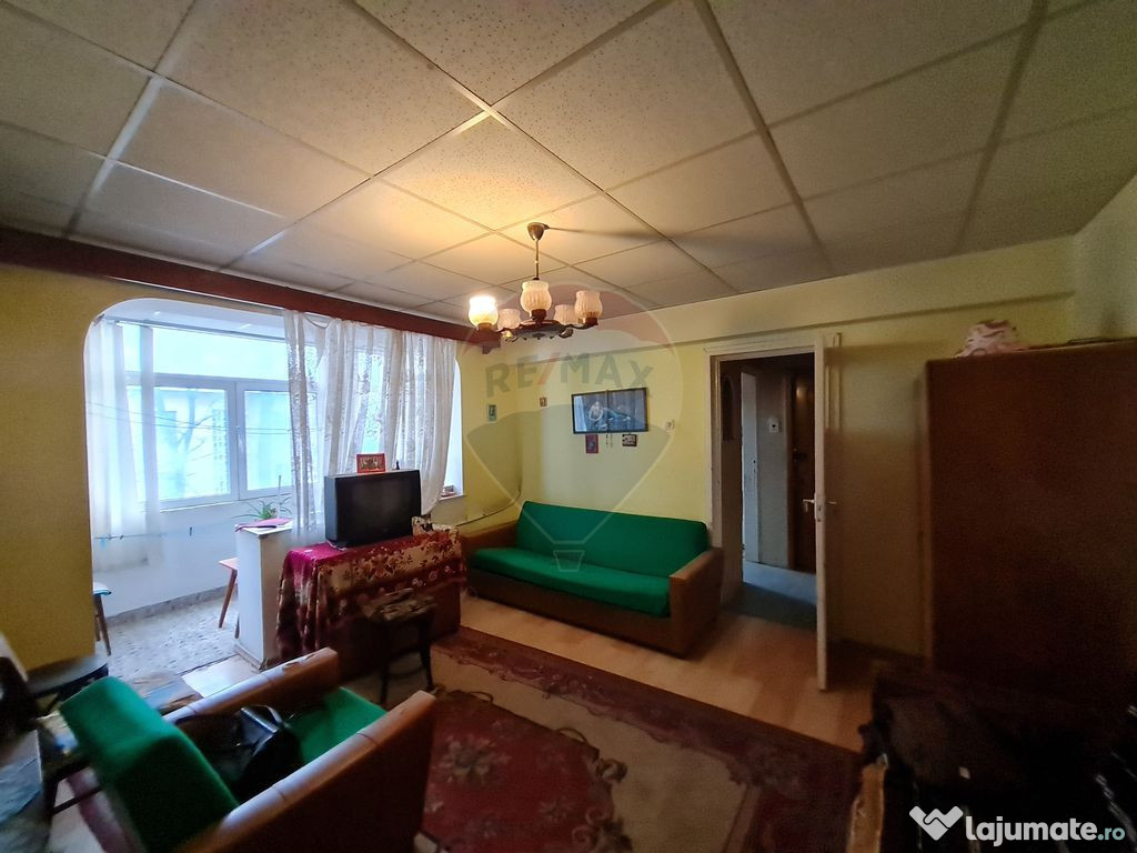 Apartament cu 2 camere de vânzare în zona Gara