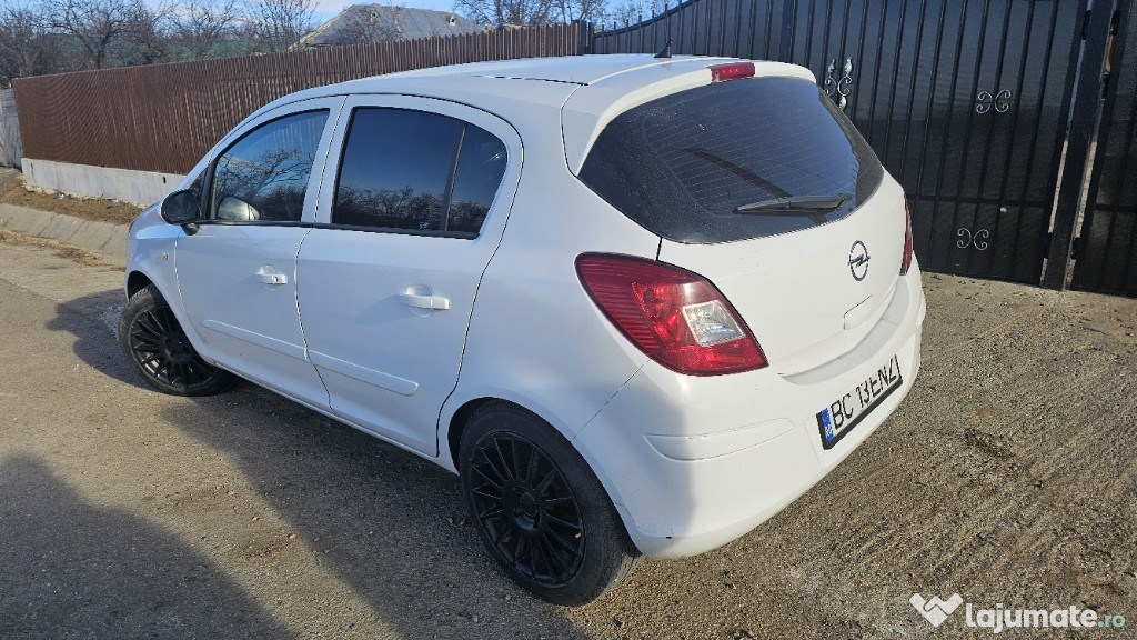 Vând Opel corsa D 1.3d