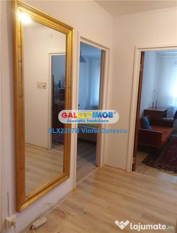 Apartament 4 camere, decomandat, centrala proprie, boxa, Tit