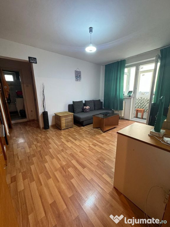 Apartament 2 camere stradal Luica bloc anvelopat