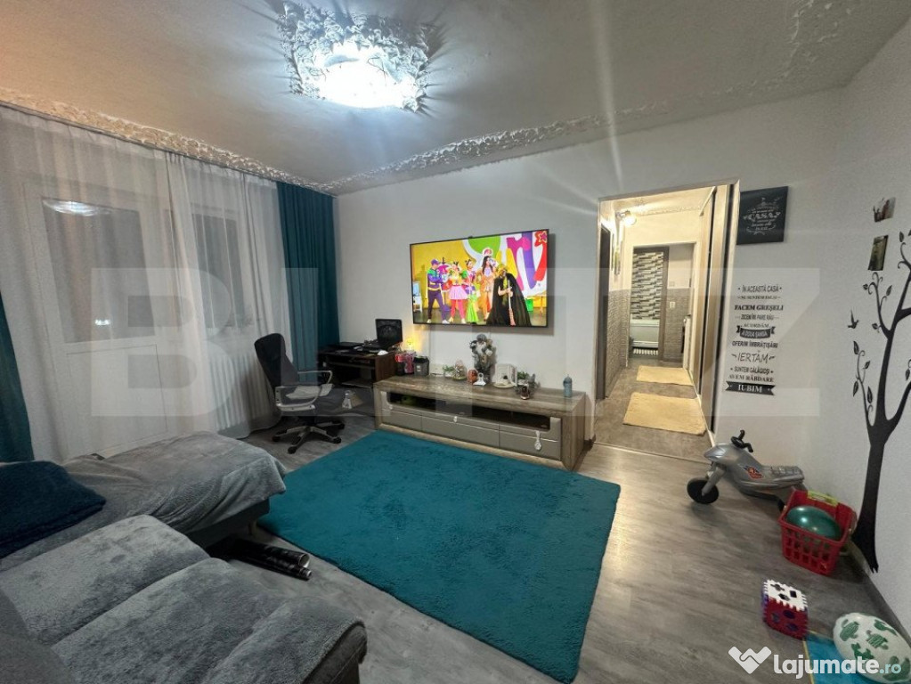 Apartament 3 camere, zona Astra