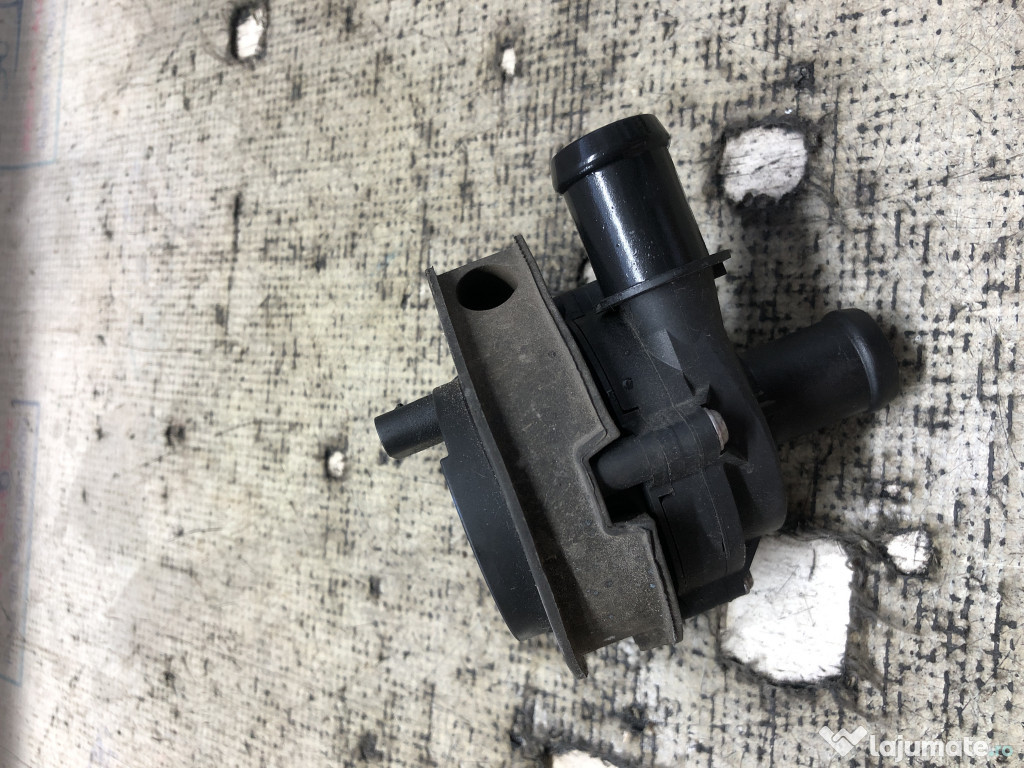 Boxa stanga spate Audi Q3