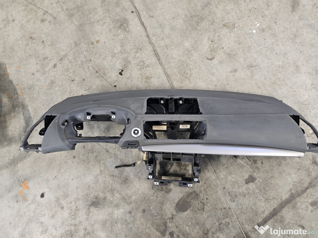 Grila bara fata Ford B-MAX 2013