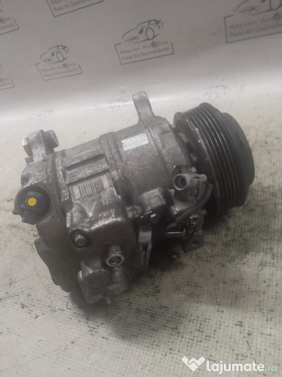 Scut motor plastic Volkswagen Passat B7 2.0 Motorina 2013