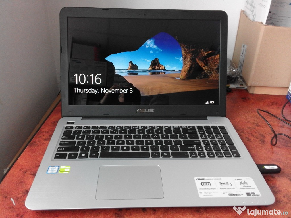 Laptop Asus cu procesor i7, SSD si card video