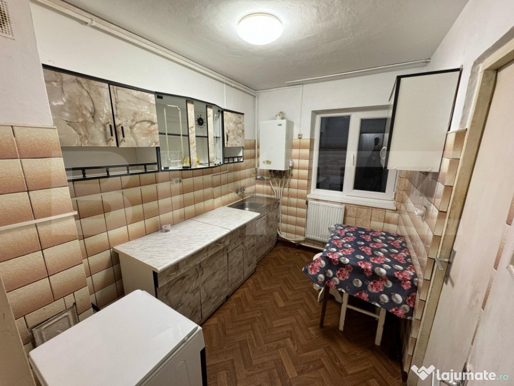 Apartament cu 2 camere si balcon, Gojdu etaj 4