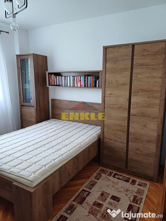 Apartament cu 4 camere decomandat, zona Octav Onicescu