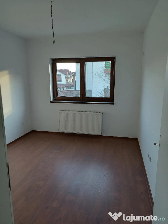 Apartament cu 2 camere, decomandat - zona Sanpetru