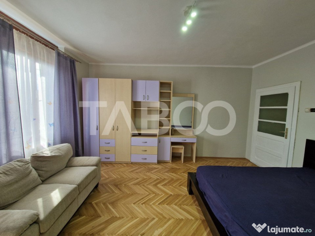 Apartament la casa 3 camere decomandate 90 mp utili zona Vas