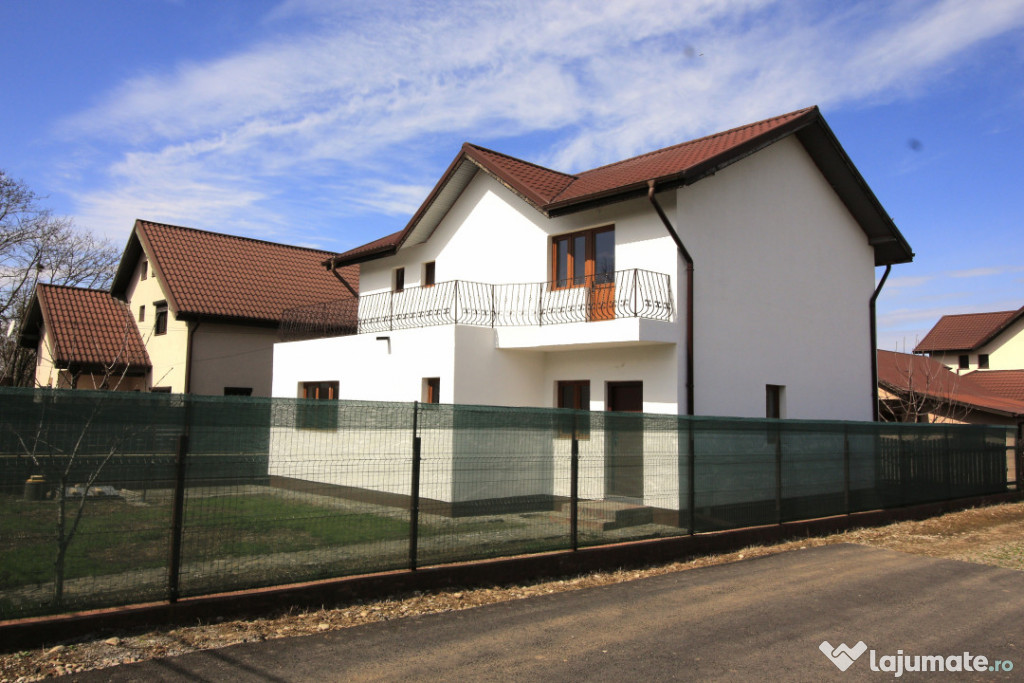 SNAGOV - CIOFLICENI, VILA P+1, 4 CAMERE, LIBERA, S.T. 175 MP