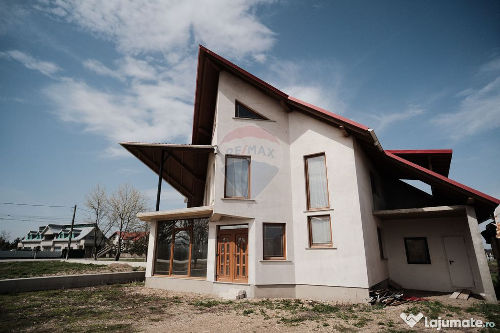 O casa de poveste in inima Fratautii Vechi