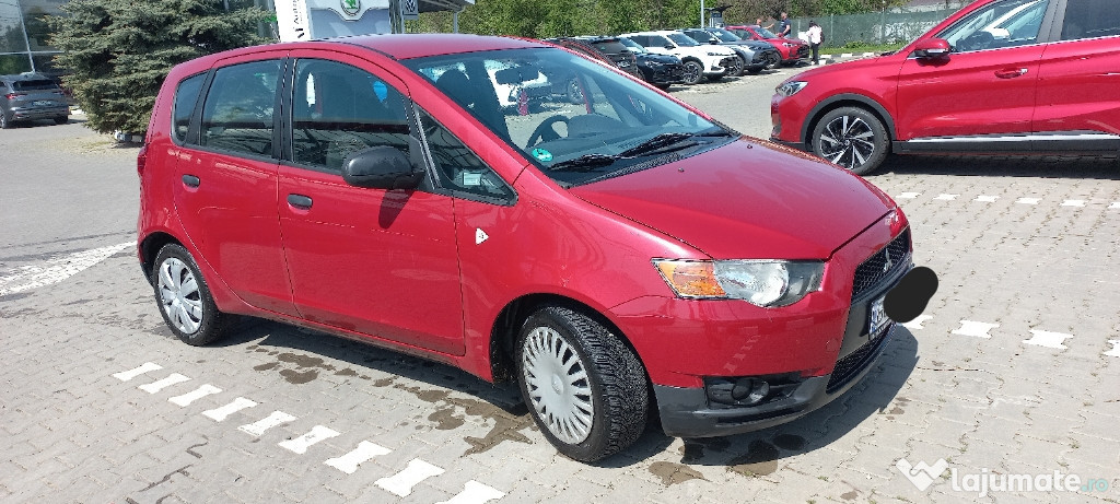 MITSUBISHI COLT 2009