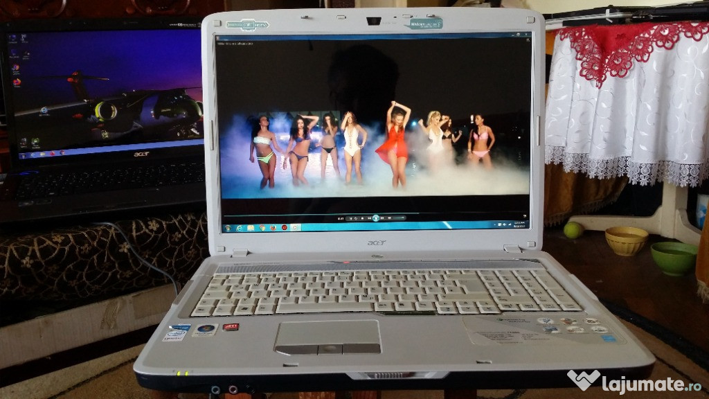Laptopuri puternice, foarte bune, ieftine,de firma, promotie 2025