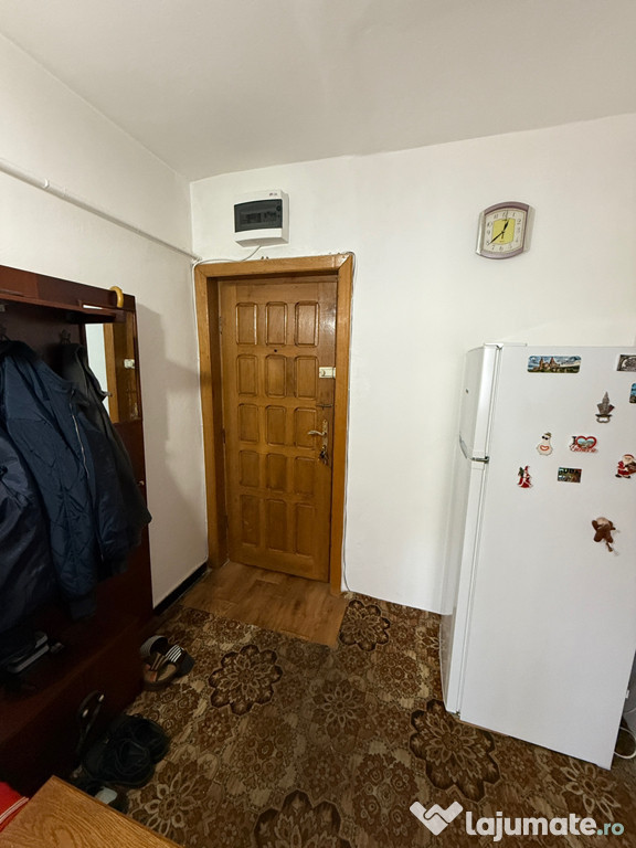 Apartament 2cam., centru Dragasani