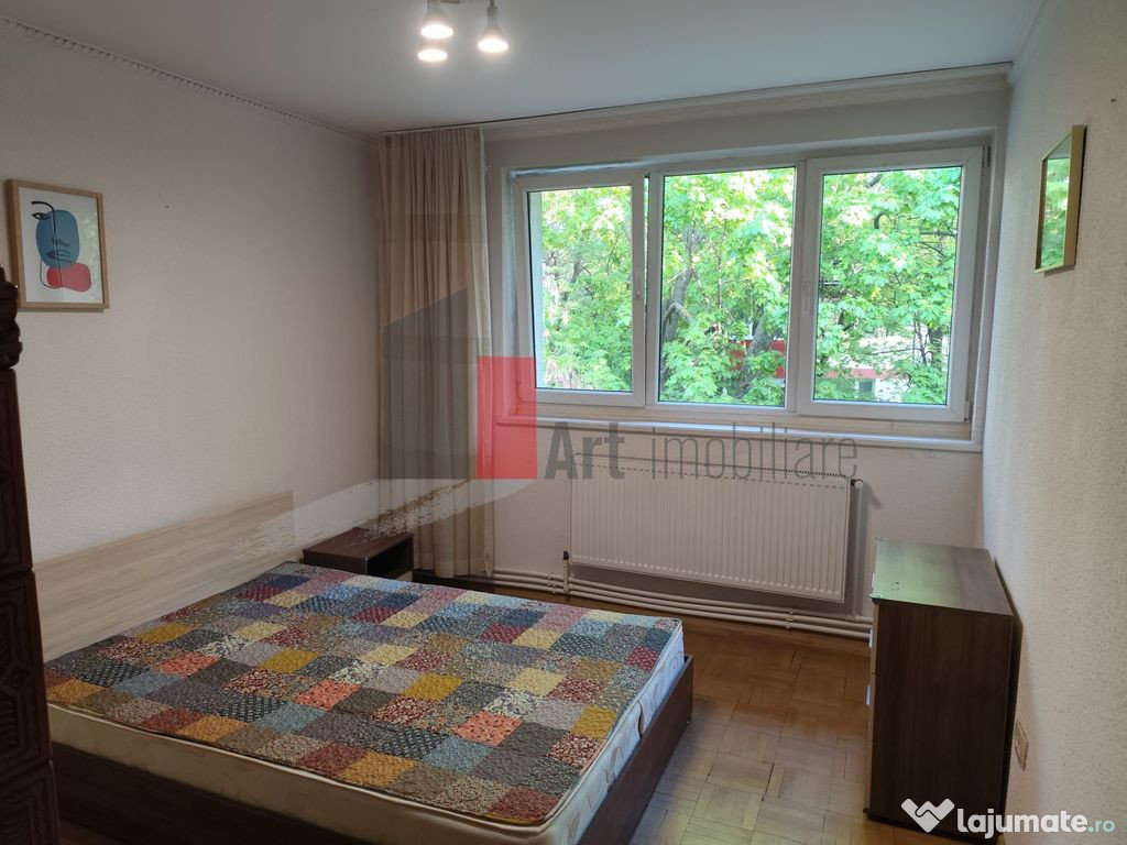 Apartament de vanzare cu 2 camere in zona Pajura.