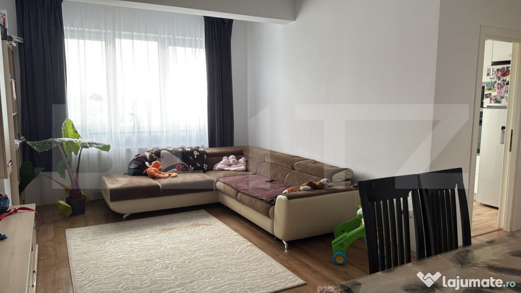Apartament cu 3 camere, 79 mp, bloc nou, zona Burdujeni