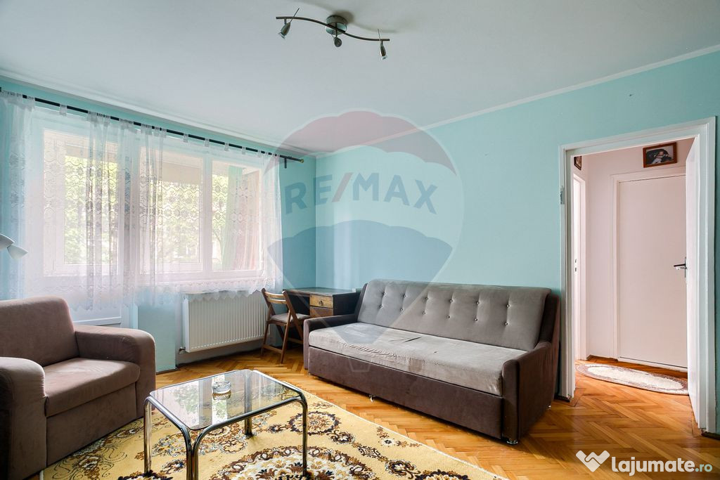 Apartament 2 camere , etaj2/4, zona Podgoria, complet mob...