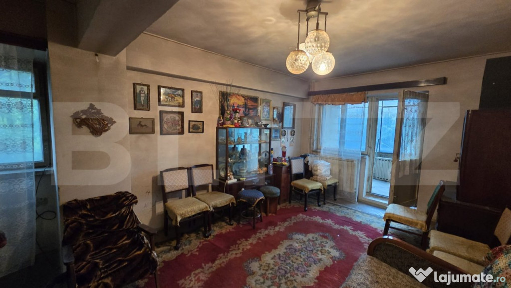 Apartament 3 camere, etaj 1, Rovine zona Tudor Arghezi