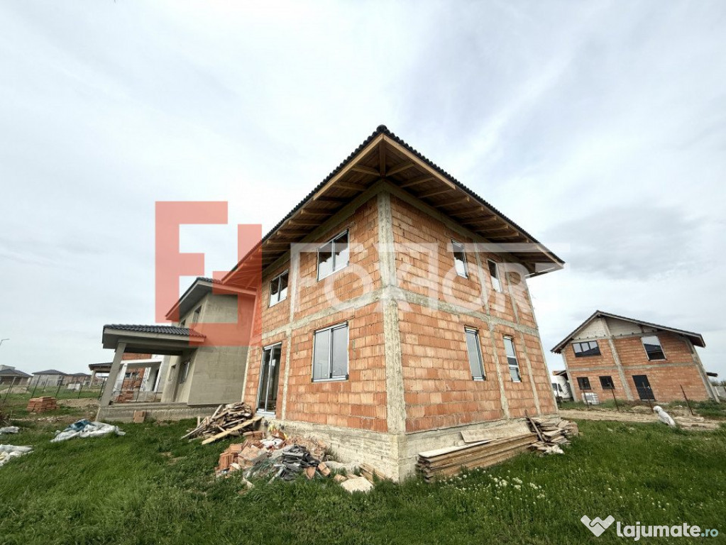 Casa individuala la rosu, 5 camere, teren 508 mp, in Giarmat