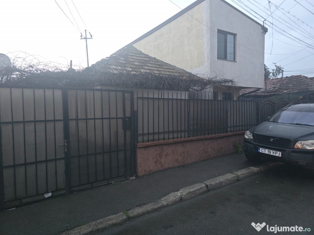 Casa batraneasca in Constanta,385 mp,12 m deschidere