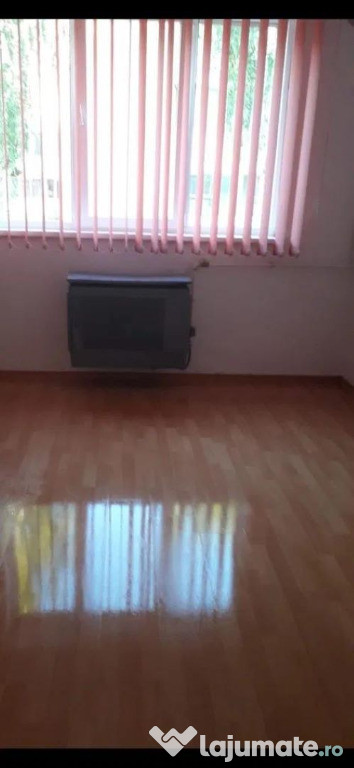 Camera de camin, cu baie - zona Triaj