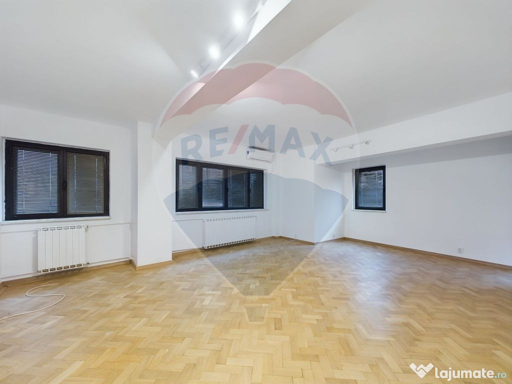 Apartament de închiriat pretabil pentru birou în zona D...