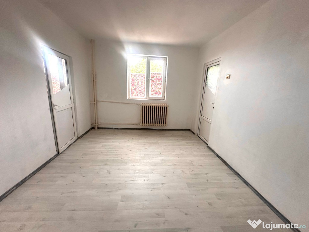 Apartament 2 camere,zona Neptun,etaj 3