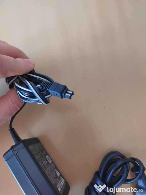 Încărcător camera vidio Sony nou, nou impecabil, bun, bun