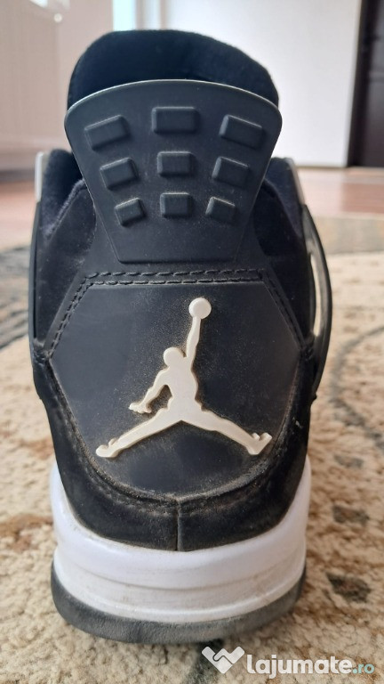 Jordan 4 white thunder