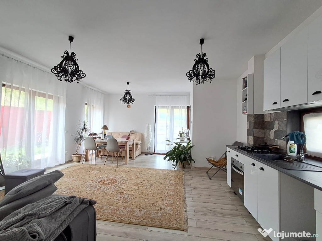 Apart.2 cam cu gradina 95 mp,2 locuri parcare zona Terra