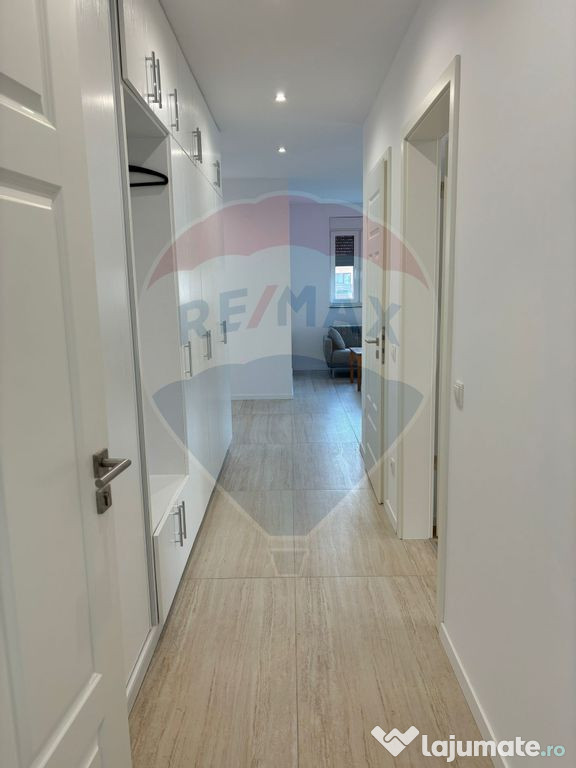 Apartament cu 3 camere de închiriat în zona Sud