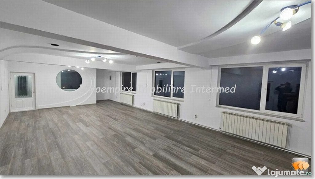 De inchiriat spatiu comercial zona Centru