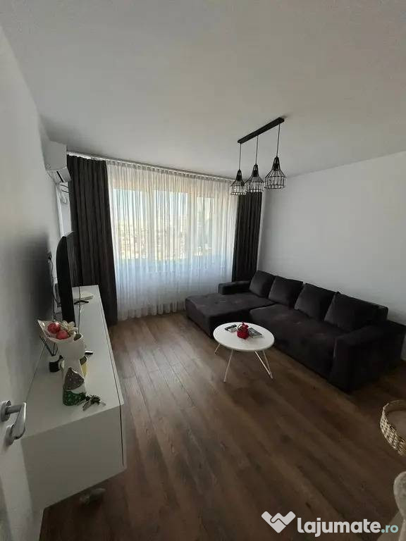 Apartament 3 camere renovat si mobilat lux Calea Grivitei...
