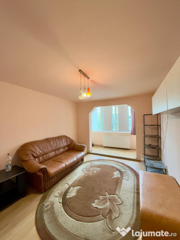Apartament 2 camere, decomandat - zona Triaj
