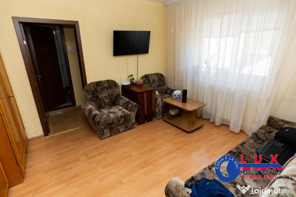 ID 3608 Apartament 3 camere de vanzare *Str. I.L.Caragiale