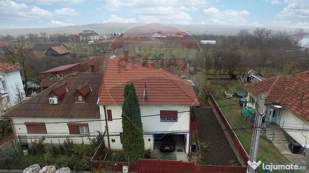 Casa cu 4 camere de vanzare, zona Centrala, Huedin