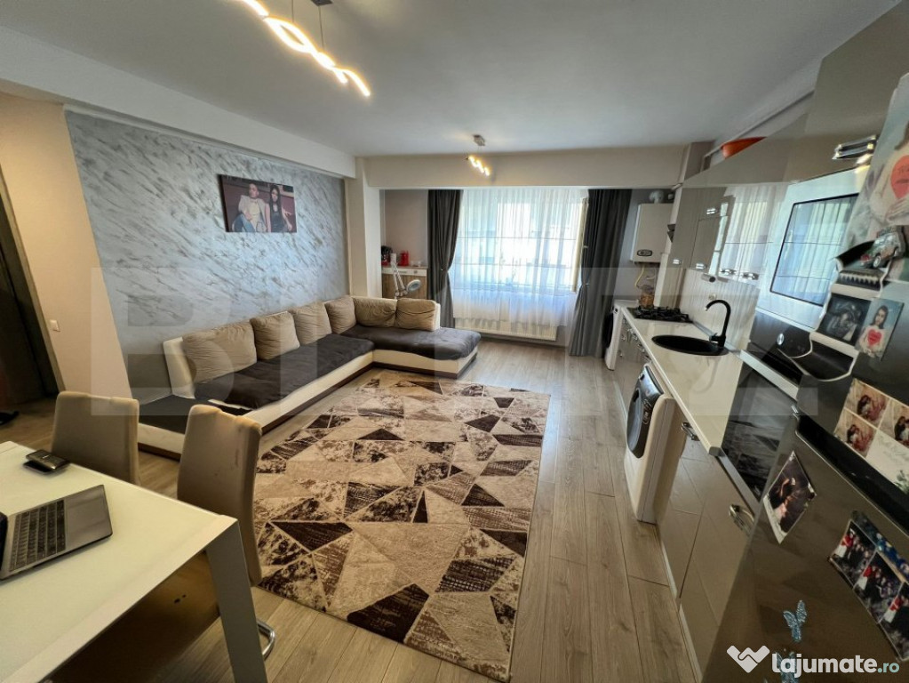 Apartament str. Florilor, bloc 4 etaje cu complex Carrefour