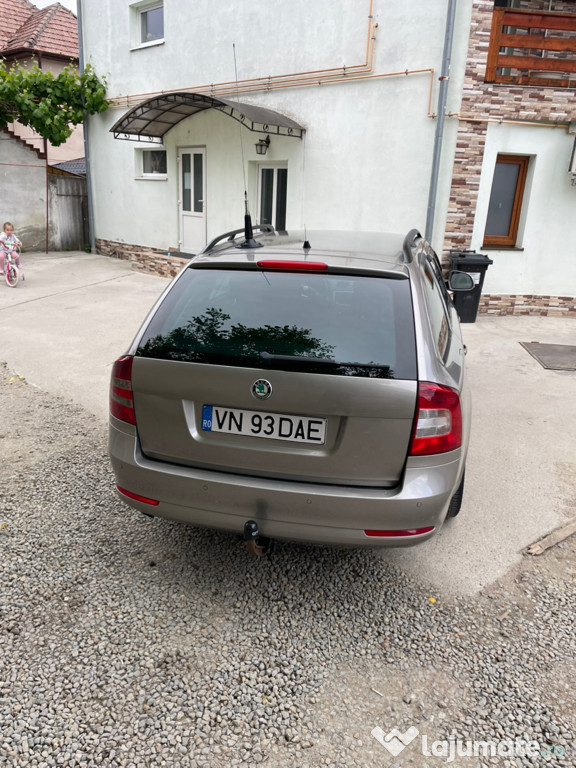 Skoda Octavia 2012 1.6 tdi dsg 7+1