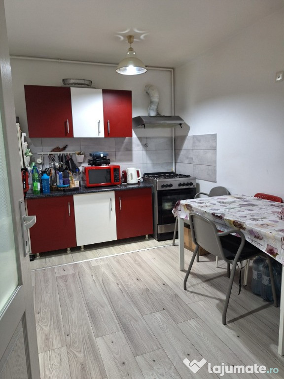 Vânzare apartament 3 camere Unirii Sud
