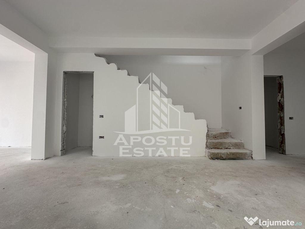 Duplex cu 5 camere si 2 bai, despartit prin camera tehnic...