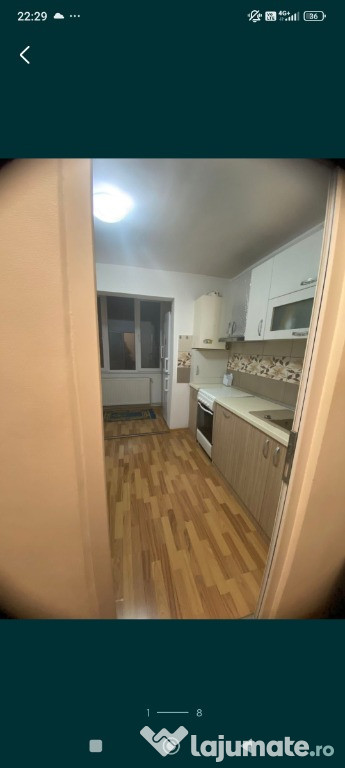 Închiriez apartament cu 2 camere