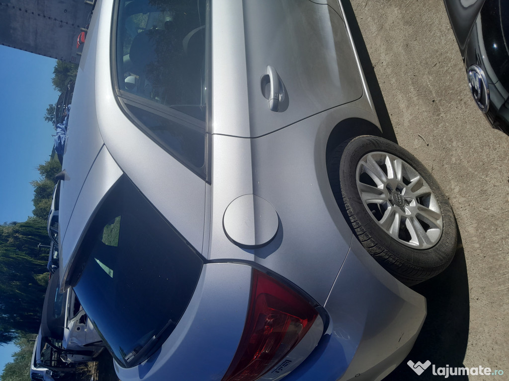 Aripa Dreapta Spate Audi A1 1.2 Benzina 2012