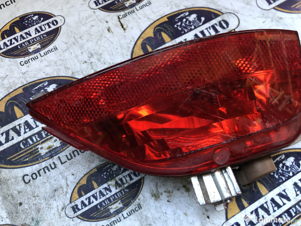 Catadioptru reflectorizant dreapta Renault Captur 2016