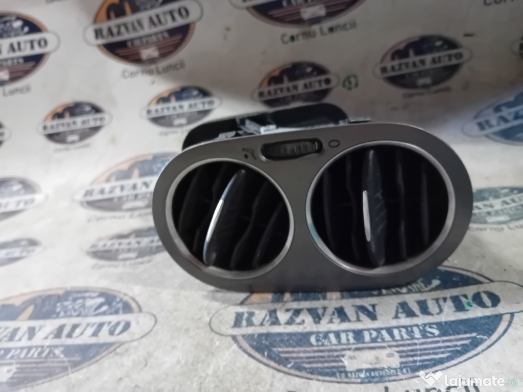 Grila ventilatie dreapta Volkswagen Tiguan 2008