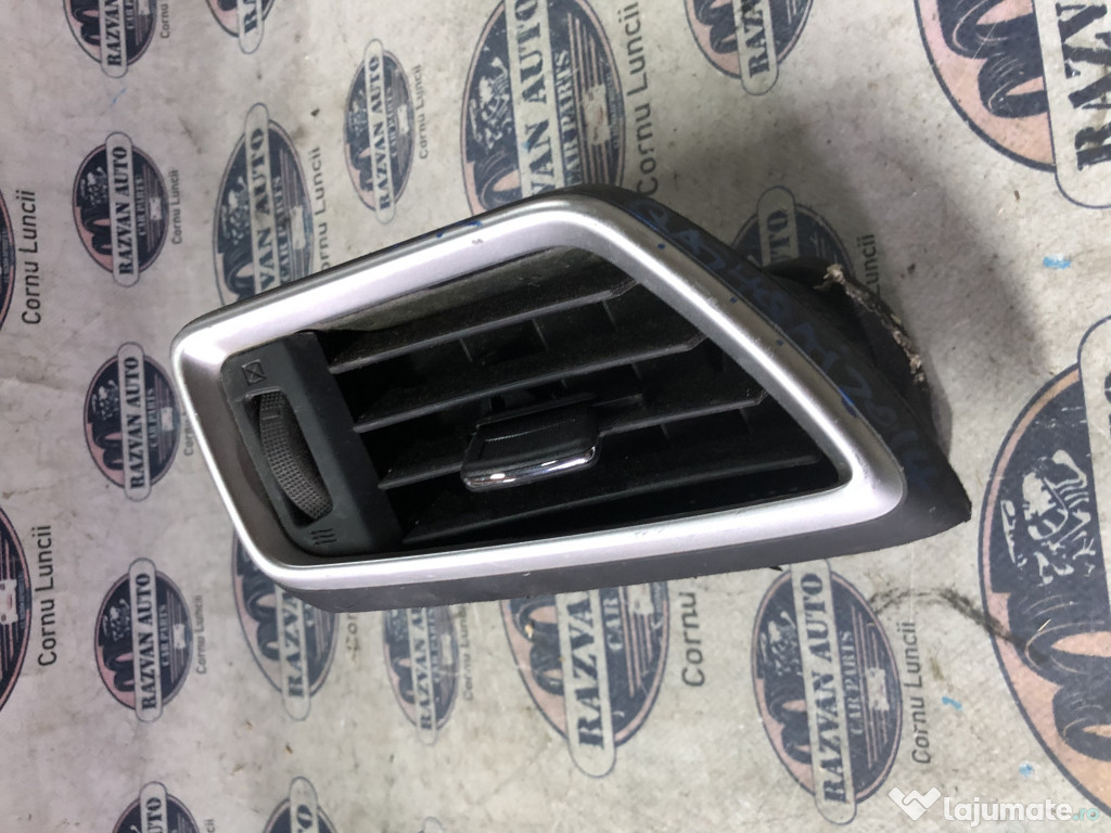 Grila ventilatie dreapta Nissan Qashqai 2014