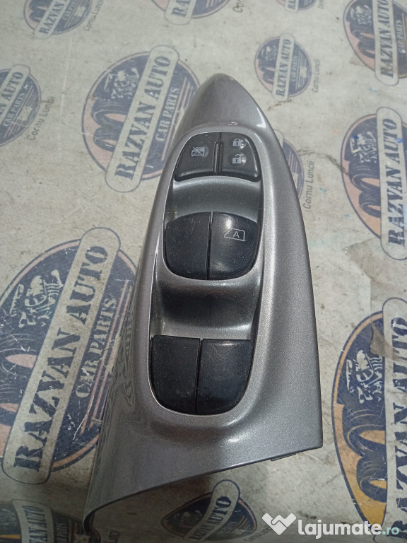 Butoane geamuri electrice Nissan Juke 2011