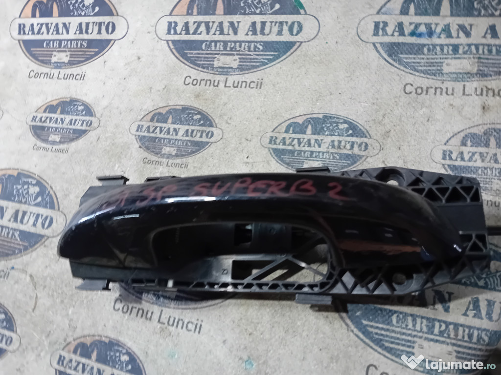 Maner exterior stanga spate Skoda Superb 2